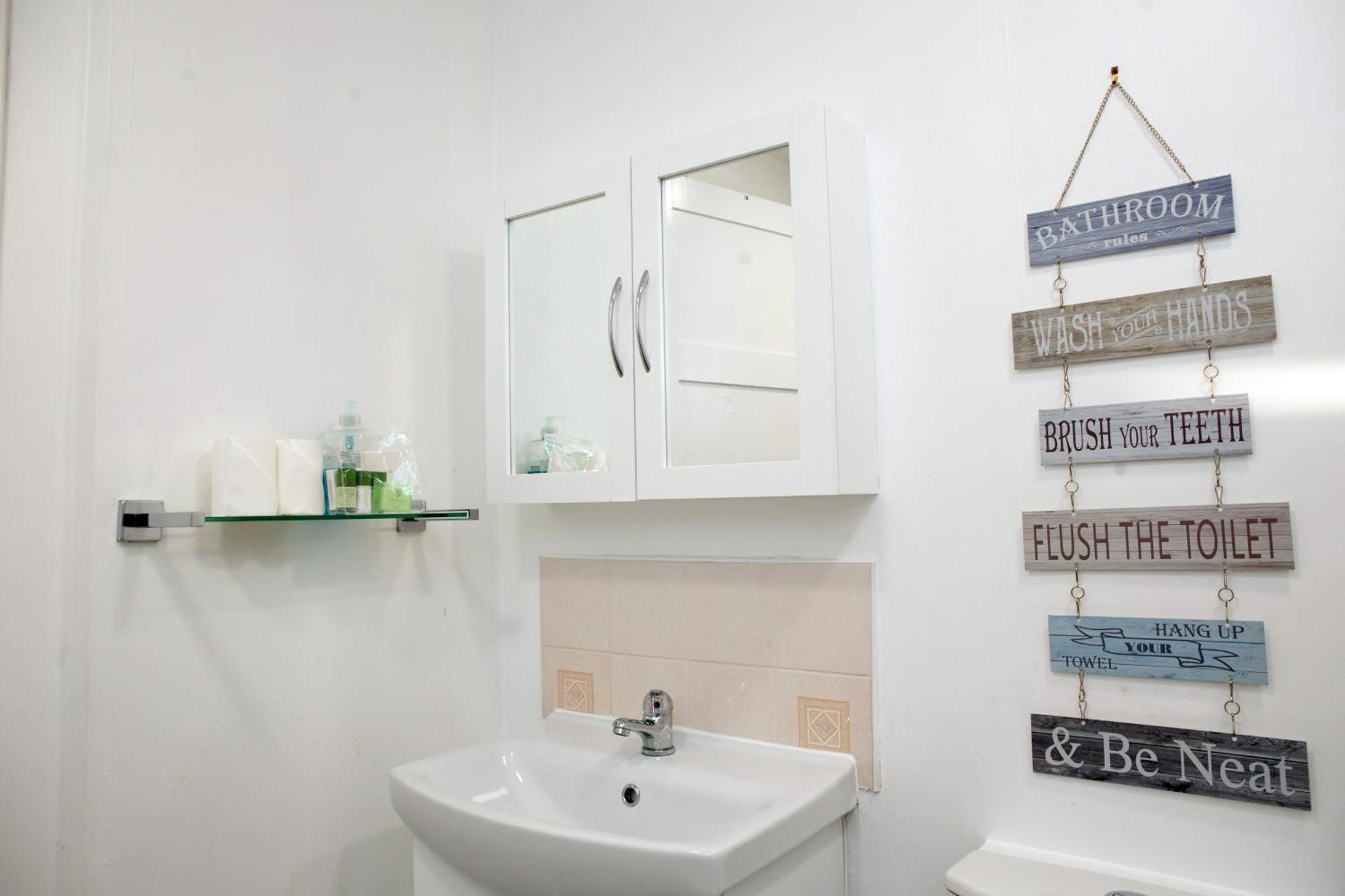 The Summit West End- Elegant Apartment With Free Parking In Prime Location Aberdeen Ngoại thất bức ảnh